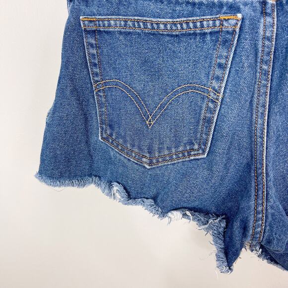 Levis 550 Cut Off Shorts Womens Size 8 Medium Wash High Waist Cotton Fringe Hem - Picture 8 of 12